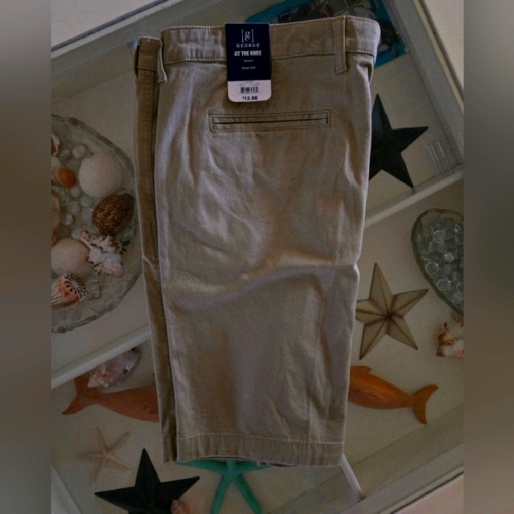 Sz 46 NWT AT THE KNEE Stretch Super Soft Men's Shorts